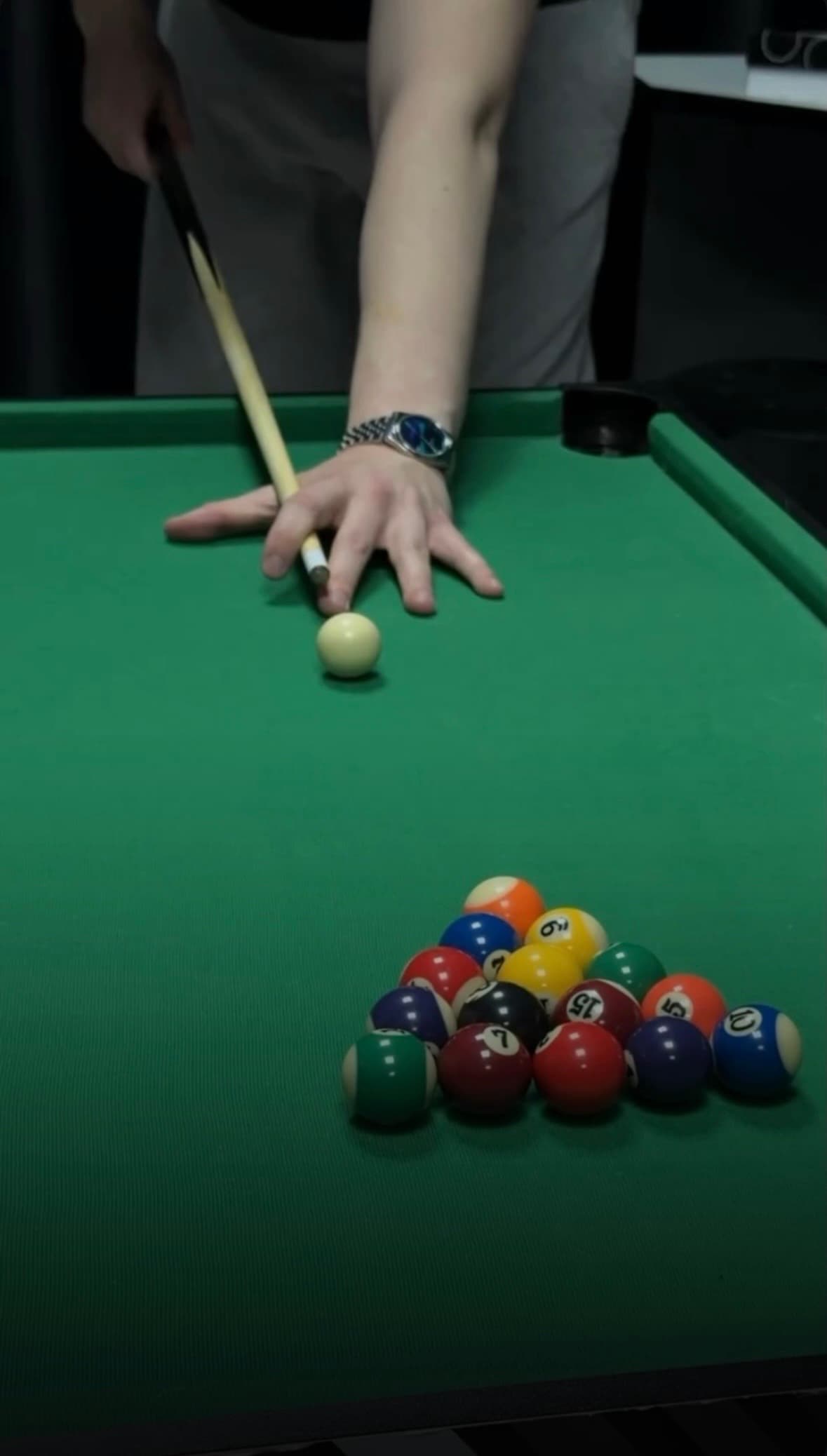 Бильярдный стол в игровой комнате Nexx.by